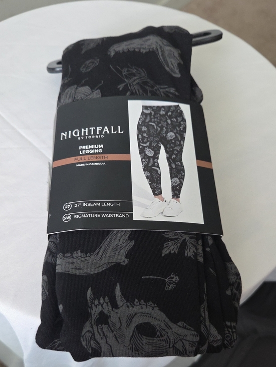 torrid Pants - Torrid Nightfall Reincarnate Garden Black Graphic Print Women's Leggings 1 1X